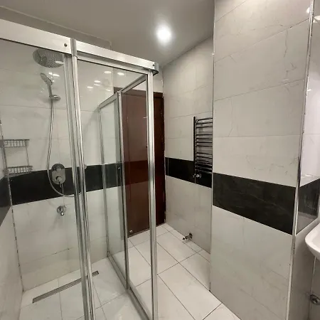 Hotel Adil