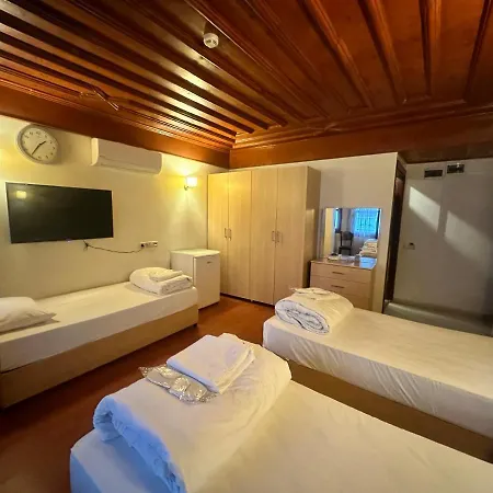 Hotel Adil *