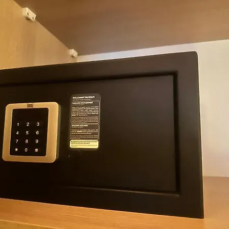 Adil * اسطنبول