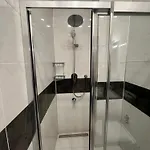 Adil Ξενοδοχείο